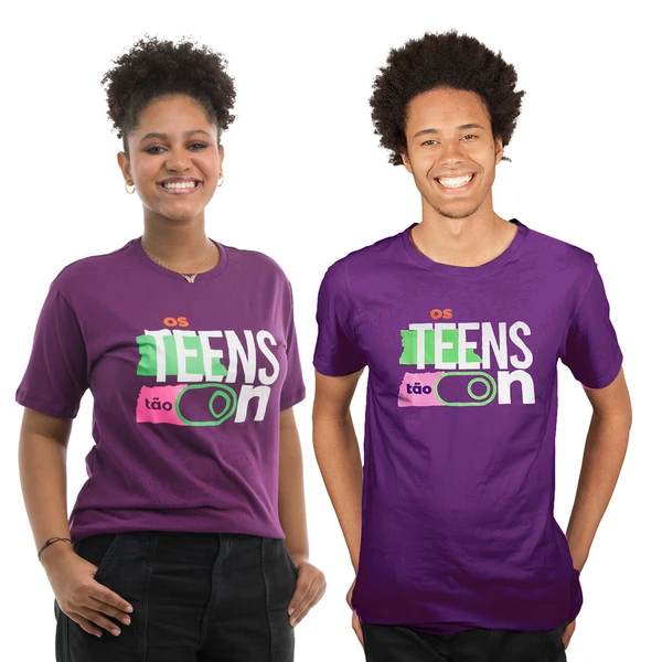 Camisa Os Teens tão on Roxa 16 Anos